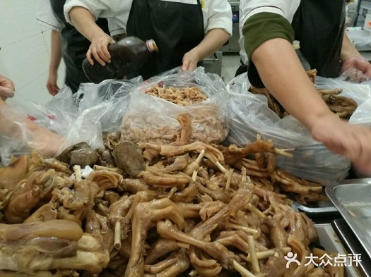 為何肖氏貢鵝越鹵越香？原來(lái)它火了40年還是有原因的！