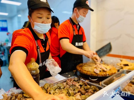 用匠心鹵制舌尖美味，肖氏貢鵝一火就是近四十年