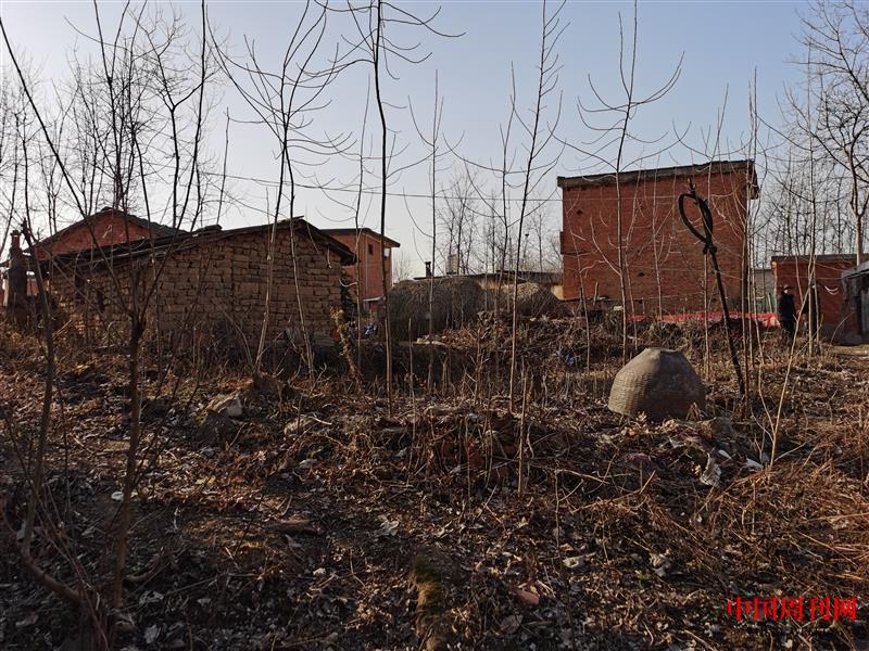 8墓地遺址的遠(yuǎn)觀照.jpg