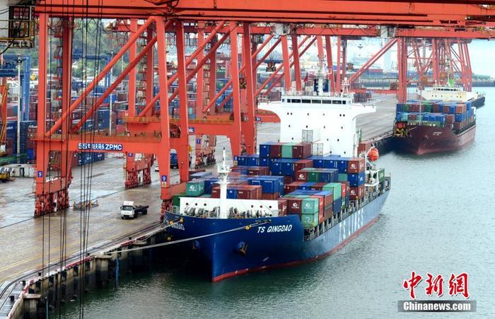 資料圖：集裝箱碼頭。<a target='_blank' href='http://www.chinanews.com/'>中新社</a>記者 王東明 攝