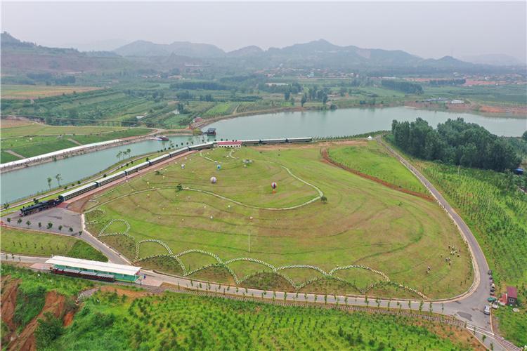 河北遷安：昔日礦山變景區(qū) 生態(tài)修復(fù)換新顏