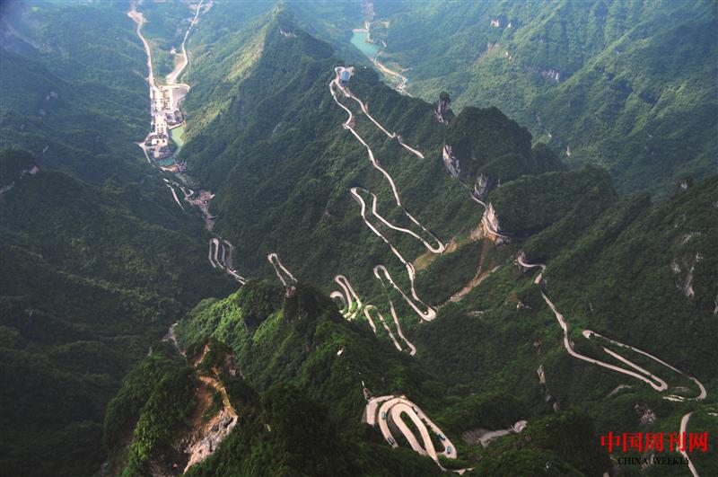 攝圖網(wǎng)_500693032_張家界天門山盤山公路(企業(yè)商用).jpg 攝圖網(wǎng)_500693032_張家界天門山盤山公路(企業(yè)商用).jpg