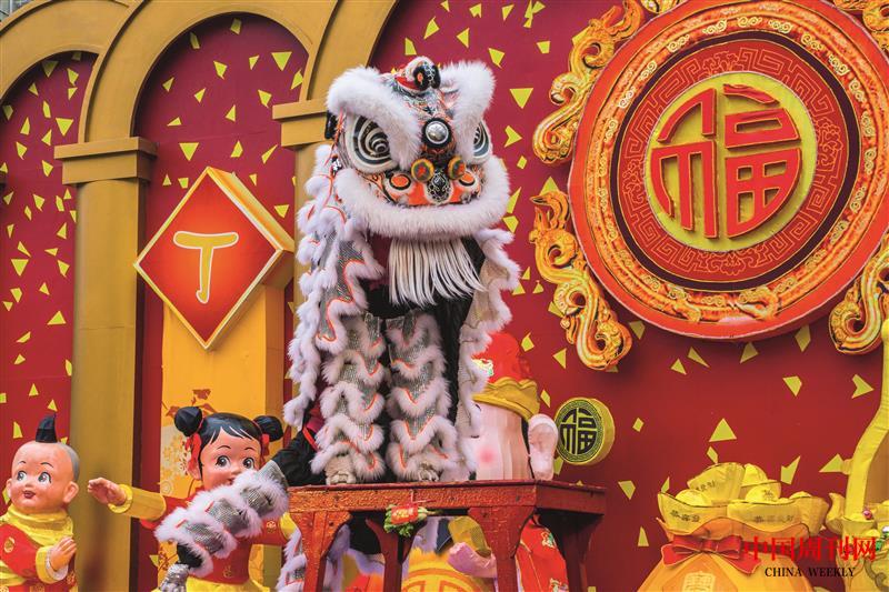 攝圖網(wǎng)_500524273_舞獅（企業(yè)商用）.jpg