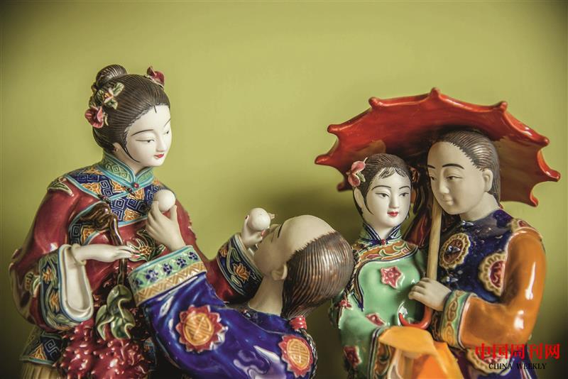 攝圖網(wǎng)_500006789_瓷器人物(企業(yè)商用).jpg 攝圖網(wǎng)_500006789_瓷器人物(企業(yè)商用).jpg