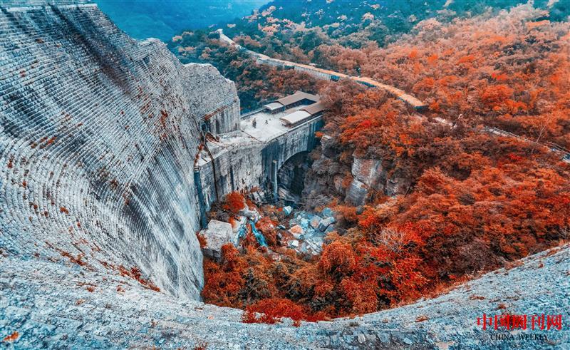攝圖網(wǎng)_501134273_云臺山秋季風(fēng)景(企業(yè)商用).jpg
